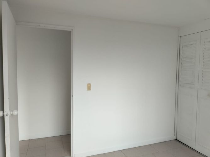 Apartamento de 3 alcobas en arriendo en Villa Santa Teresa, Envigado, 120 m² · foto 12 de 15
