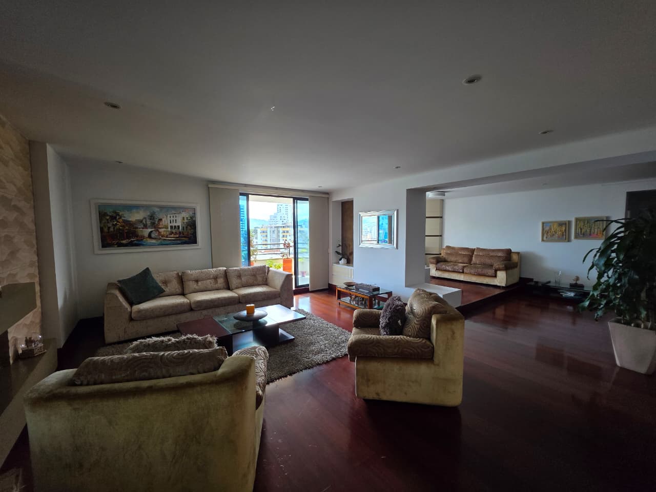 Apartamento en venta en Pinares, Pereira · foto 3 de 24