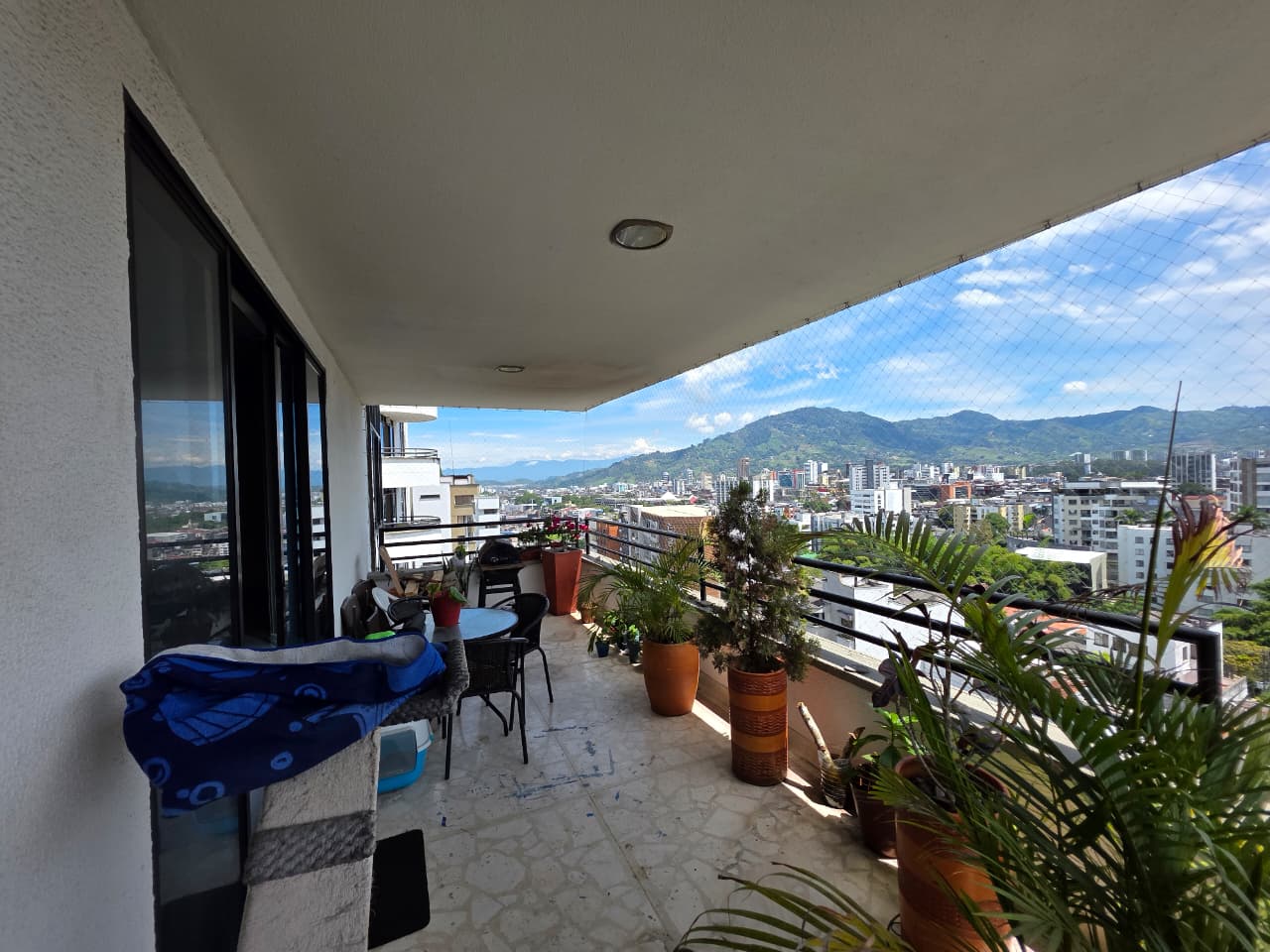 Apartamento en venta en Pinares, Pereira · foto 6 de 24