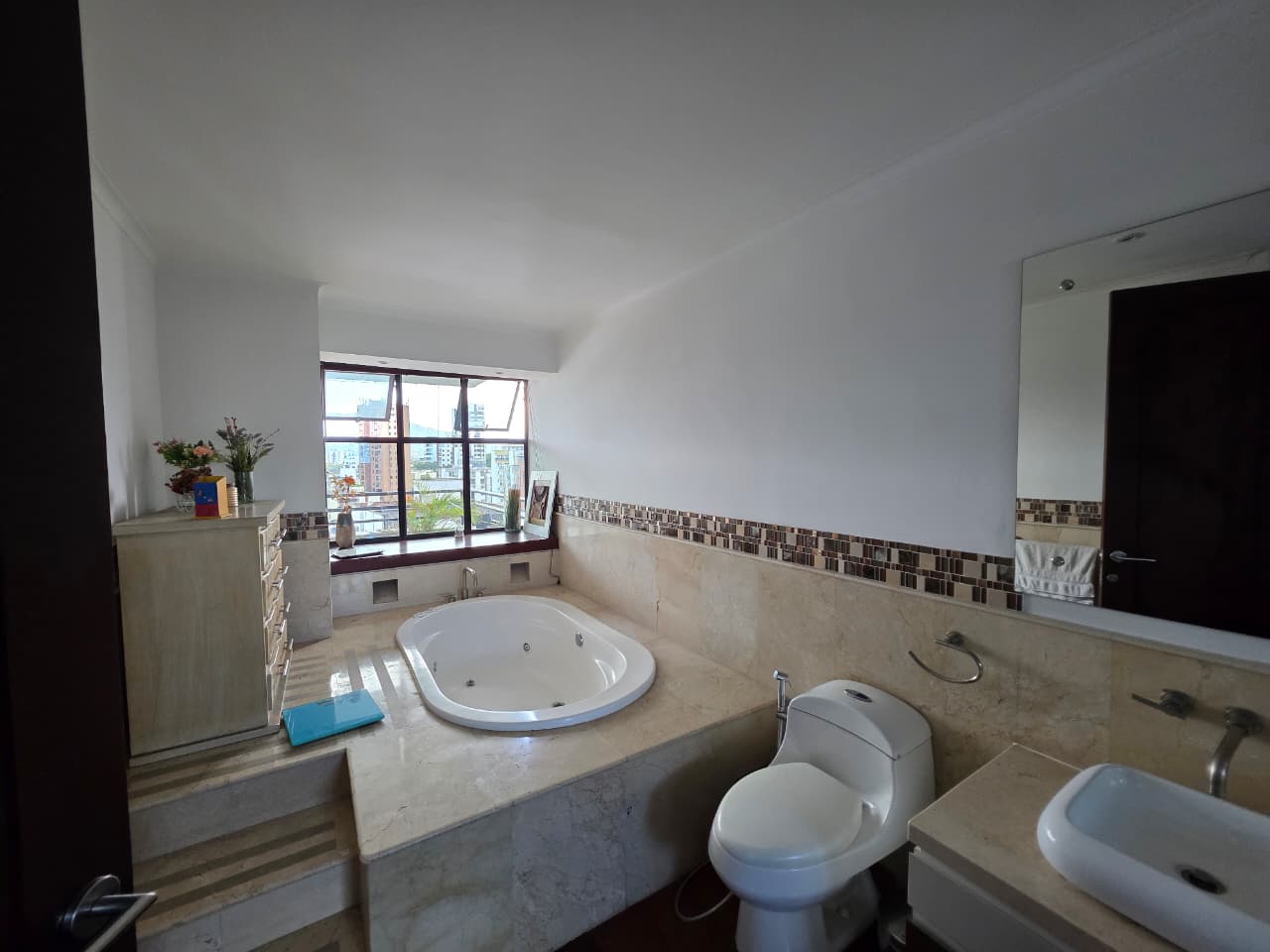 Apartamento en venta en Pinares, Pereira · foto 8 de 24