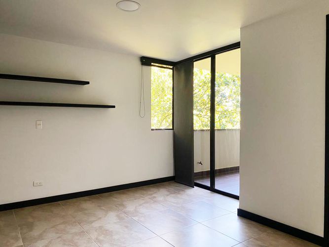 Apartamento de 4 alcobas en venta en El Poblado, Medellín, 165 m² · foto 4 de 18