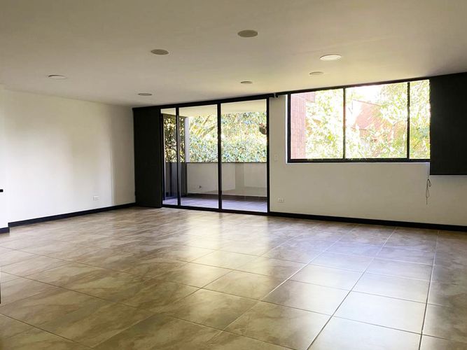 Apartamento de 4 alcobas en venta en El Poblado, Medellín, 165 m² · foto 1 de 18