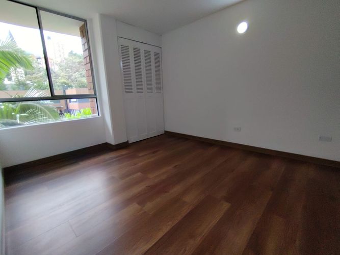 Apartamento de 3 alcobas en arriendo en El Poblado, Medellín, 75 m² · foto 3 de 12