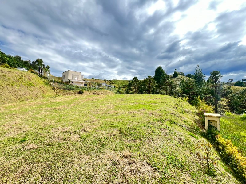 Land in Lejos del nido (1841 m²) for Sale