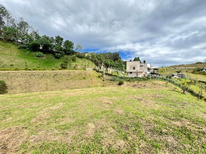 Lote en venta en Lejos Del Nido, El Retiro, 1841 m² · foto 5 de 18