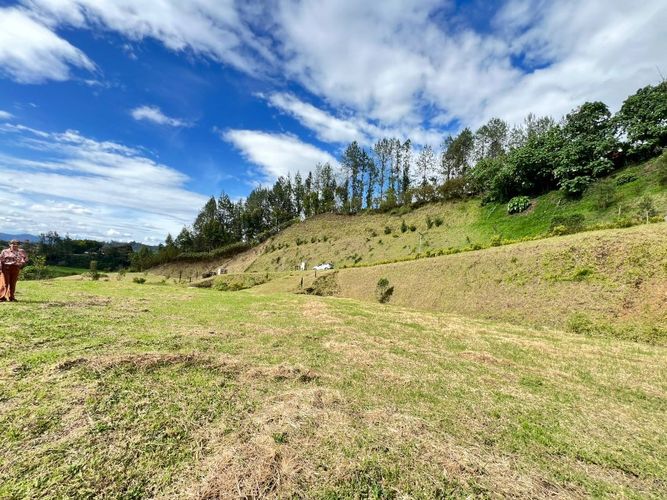 Lote en venta en Lejos Del Nido, El Retiro, 1841 m² · foto 6 de 18