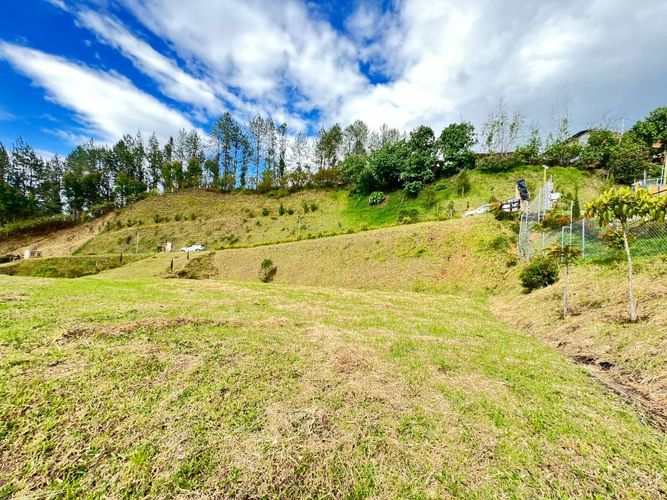 Lote en venta en Lejos Del Nido, El Retiro, 1841 m² · foto 10 de 18