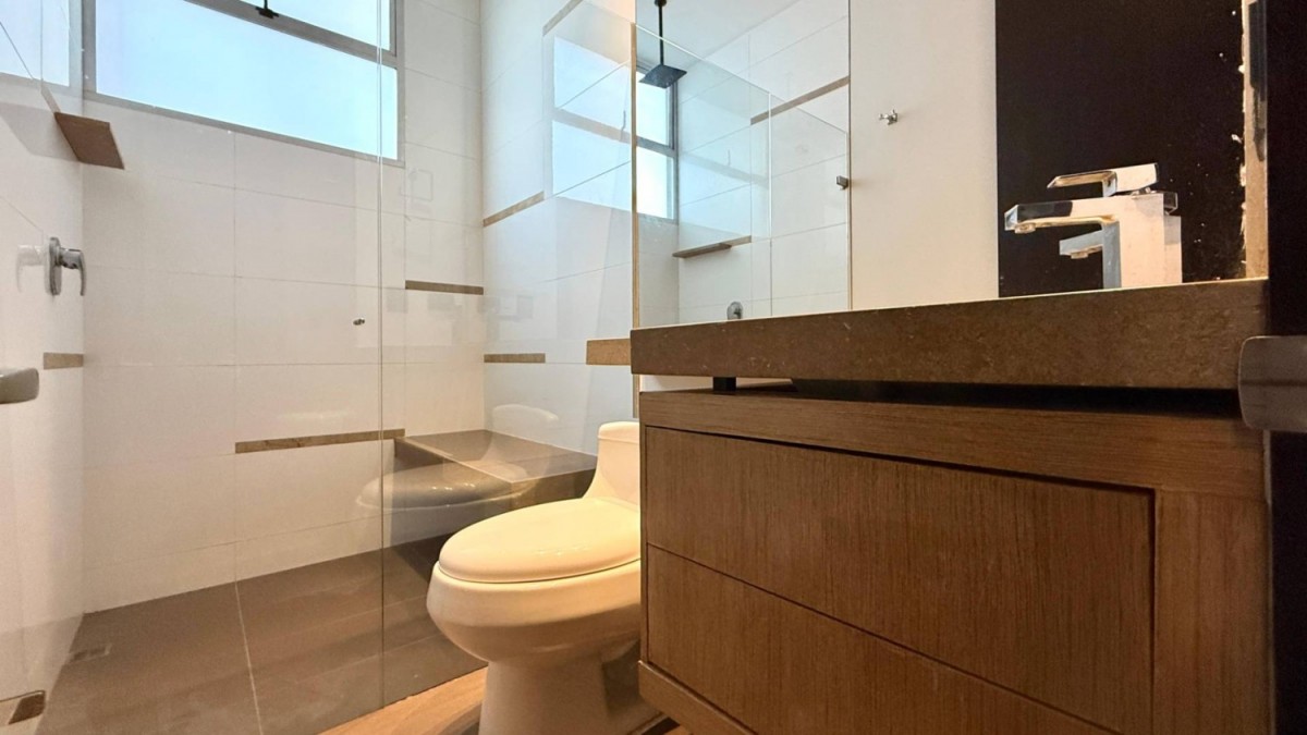 Apartamento en venta en El Poblado, Medellín · foto 16 de 24