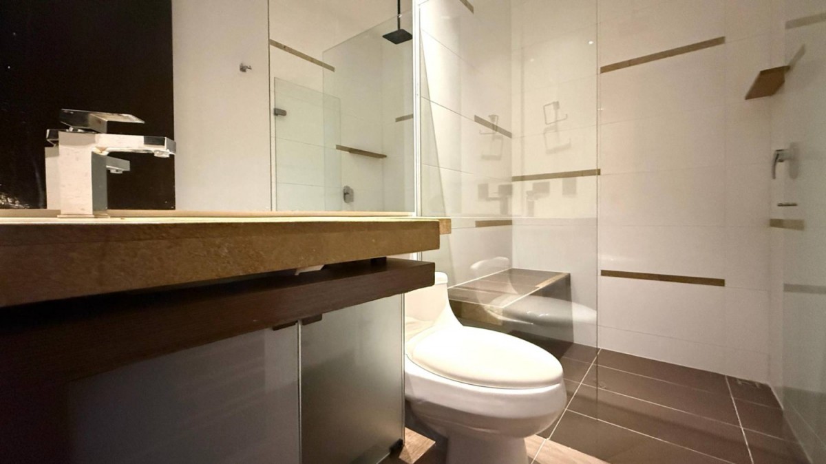 Apartamento en venta en El Poblado, Medellín · foto 20 de 24