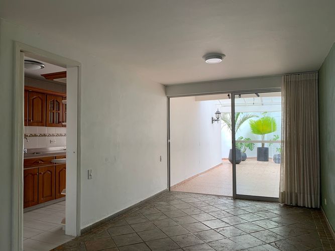 Local en venta en Villagrande, Envigado, 300 m² · foto 2 de 10