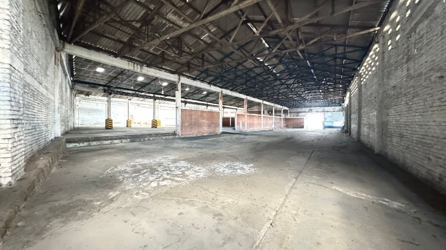 Bodega en arriendo en Troncal, Cali, 3500 m² · foto 3 de 11