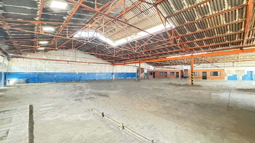 Bodega en arriendo en Troncal, Cali, 3500 m² · foto 4 de 11