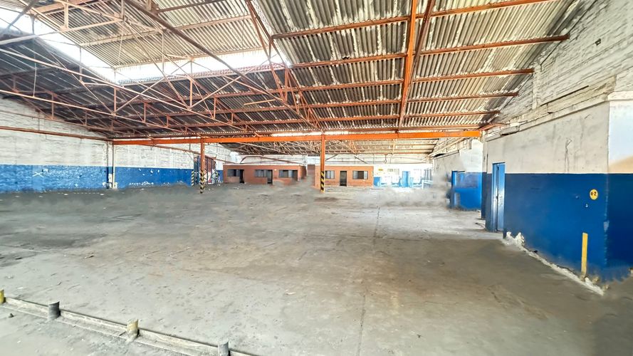Bodega en arriendo en Troncal, Cali, 3500 m² · foto 5 de 11