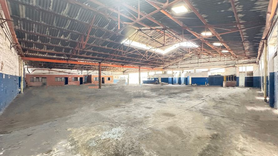 Bodega en arriendo en Troncal, Cali, 3500 m² · foto 6 de 11