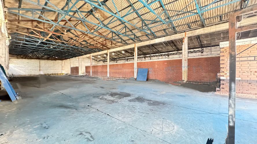 Bodega en arriendo en Troncal, Cali, 3500 m² · foto 8 de 11