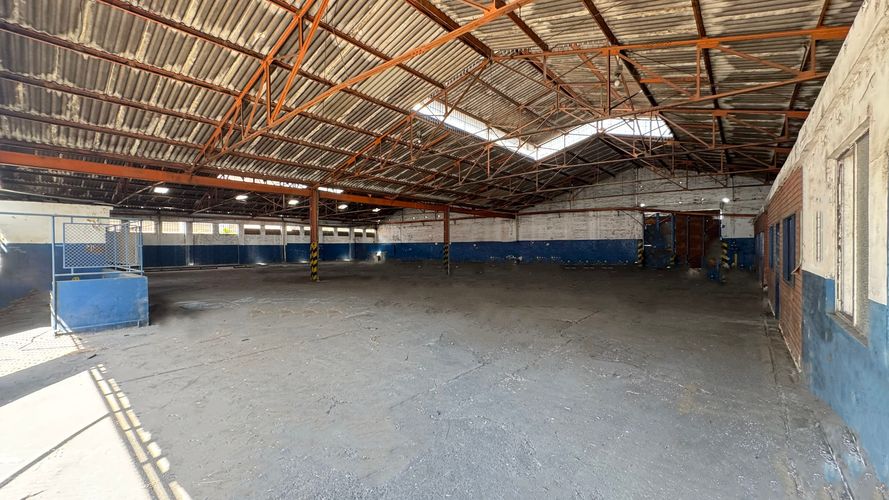 Bodega en arriendo en Troncal, Cali, 3500 m² · foto 11 de 11