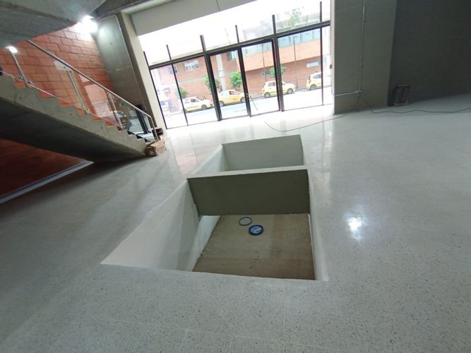 Edificio en arriendo en Perpetuo Socorro, Medellín, 3000 m² · foto 17 de 20