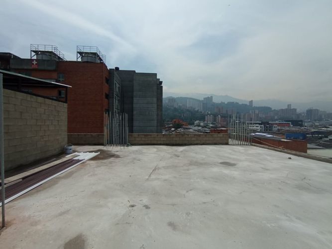 Edificio en arriendo en Perpetuo Socorro, Medellín, 3000 m² · foto 20 de 20