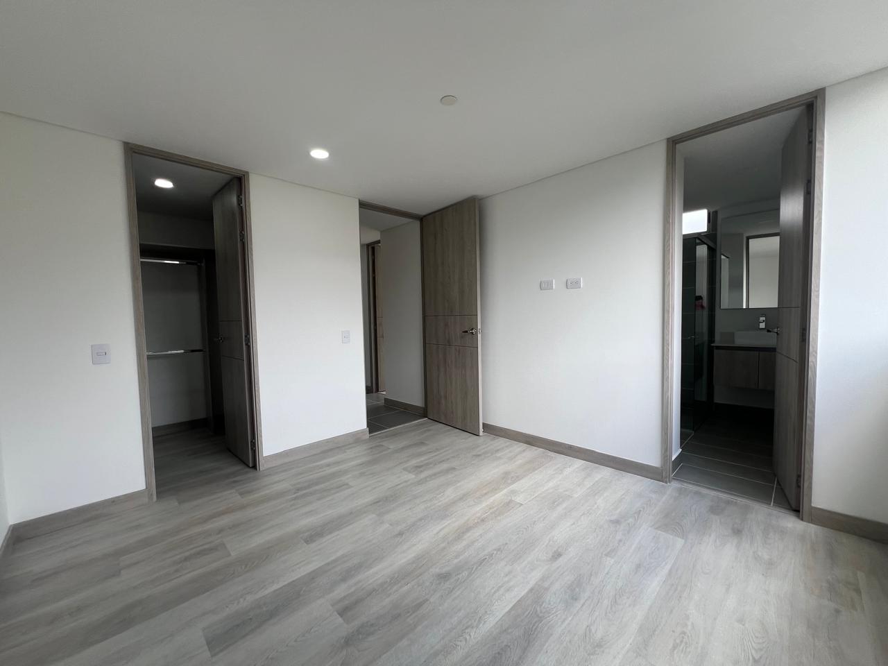 Apartamento en venta en Loma Benedictinos, Envigado · foto 10 de 18