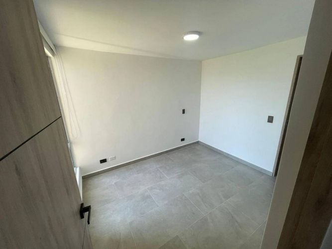 Apartamento de 2 alcobas en venta en Niquia, Bello, 57 m² · foto 10 de 16