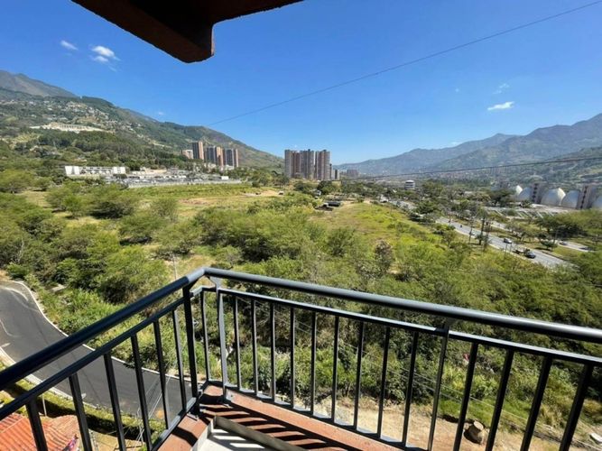Apartamento de 2 alcobas en venta en Niquia, Bello, 57 m² · foto 16 de 16