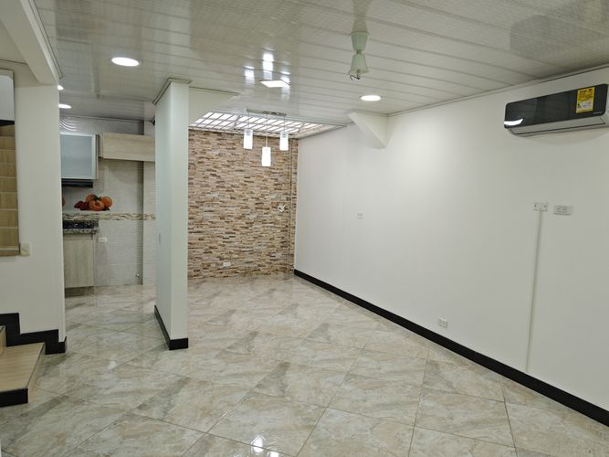 Casa de 3 alcobas en venta en Ricaurte, 58 m² · foto 6 de 24