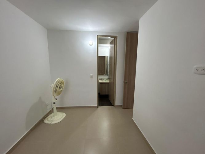 Apartamento de 3 alcobas en venta en Ricaurte, 76 m² · foto 13 de 24