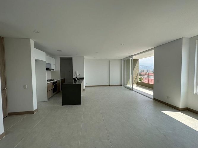 Apartamento de 2 alcobas en venta en La Flora, Cali, 97 m² · foto 2 de 13