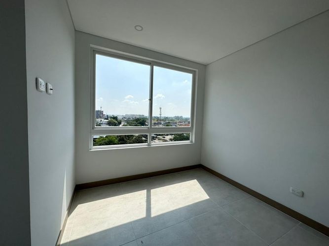 Apartamento de 2 alcobas en venta en La Flora, Cali, 97 m² · foto 9 de 13