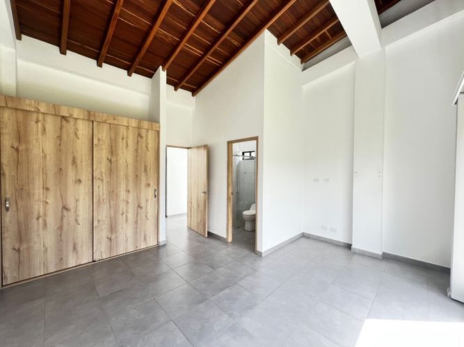 Casa de 4 alcobas en venta en La Ceja, 220 m² · foto 13 de 24