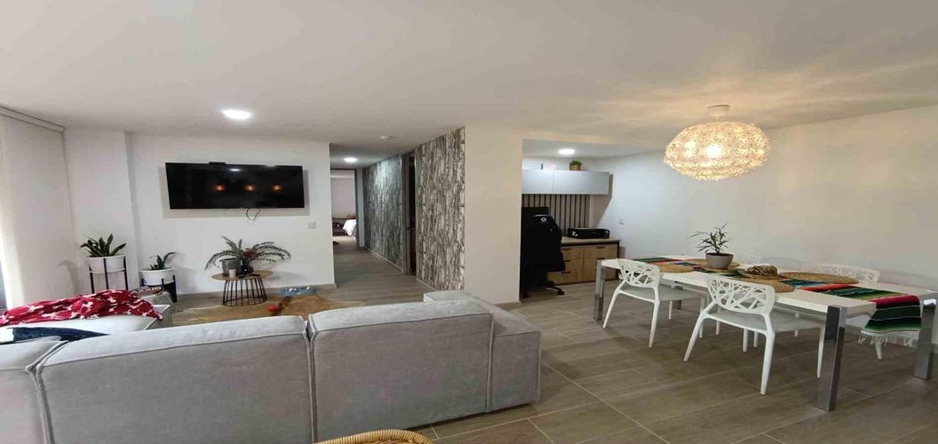 Apartamento de 2 alcobas en venta en El Retiro, 94 m² · foto 2 de 18