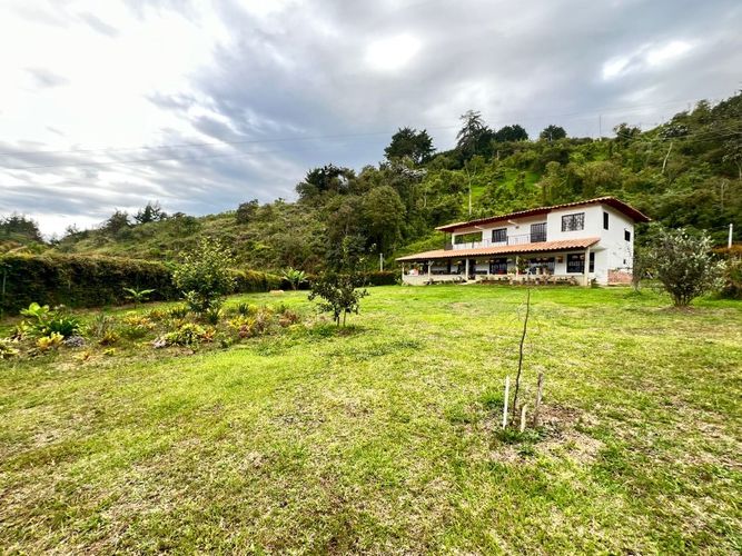 Casa de 4 alcobas en venta en San Nicolas, La Ceja, 180 m² · foto 3 de 16