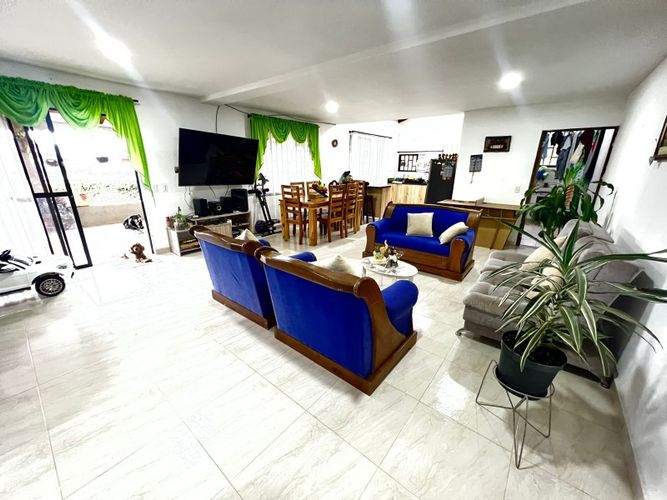 Casa de 4 alcobas en venta en San Nicolas, La Ceja, 180 m² · foto 5 de 16