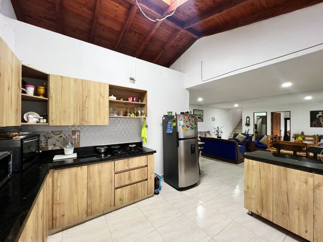 Casa de 4 alcobas en venta en San Nicolas, La Ceja, 180 m² · foto 6 de 16