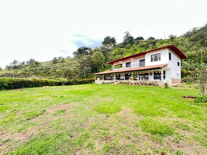 Casa de 4 alcobas en venta en San Nicolas, La Ceja, 180 m² · foto 15 de 16