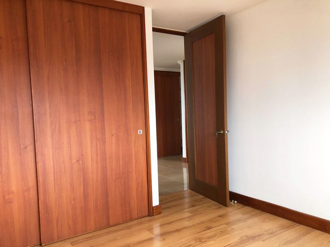 Apartamento de 3 alcobas en arriendo en El Diamante No. 2, Medellín, 150 m² · foto 8 de 16