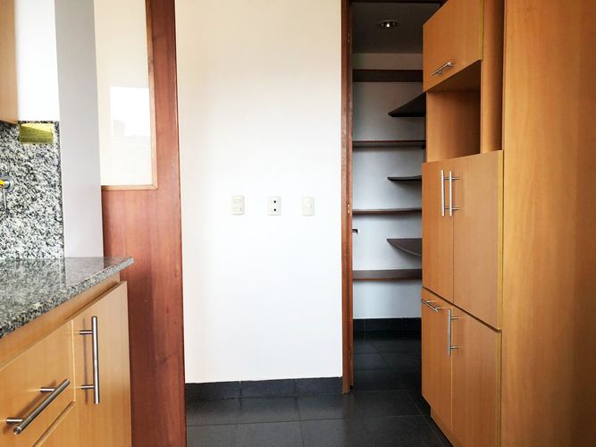Apartamento de 3 alcobas en arriendo en El Diamante No. 2, Medellín, 150 m² · foto 5 de 16