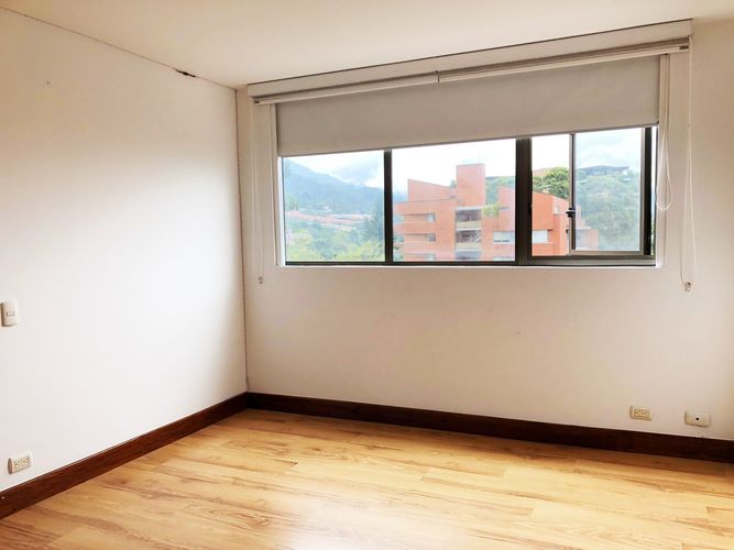 Apartamento de 3 alcobas en arriendo en El Diamante No. 2, Medellín, 150 m² · foto 9 de 16