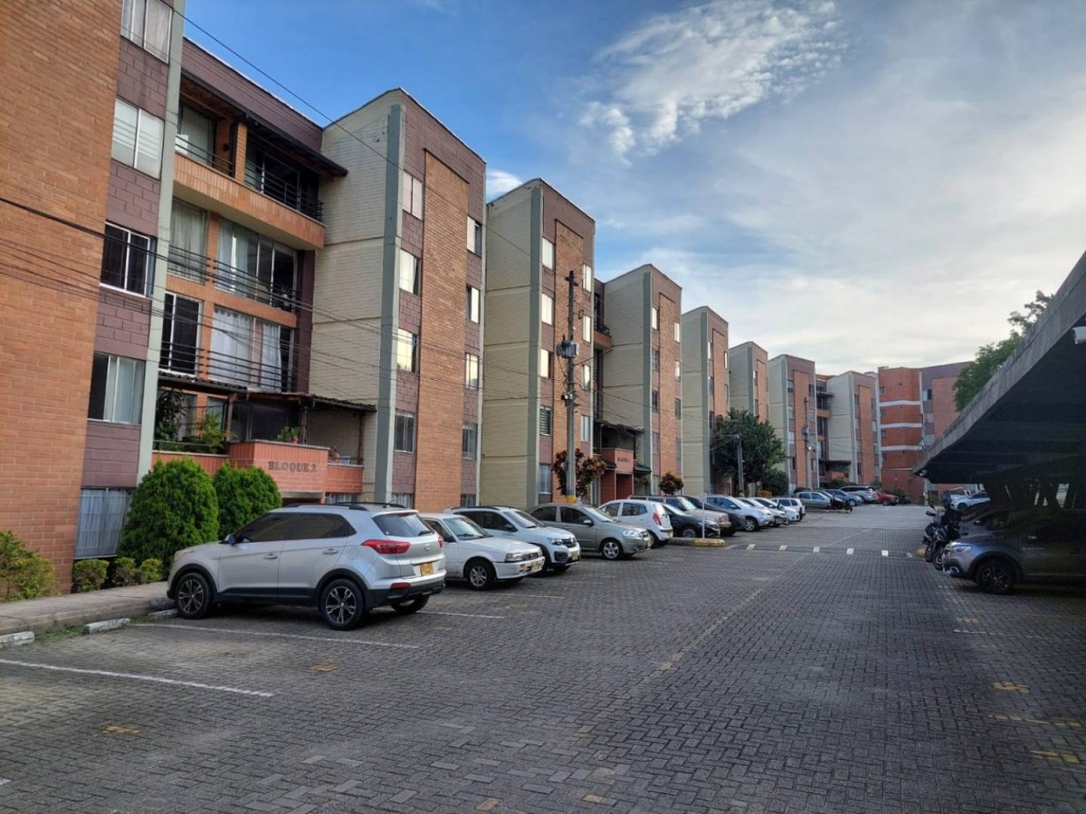Apartment for sale in Calasanz, Medellín 2