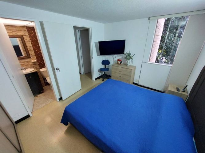 Apartamento de 3 alcobas en venta en Calasanz, Medellín, 67 m² · foto 9 de 13