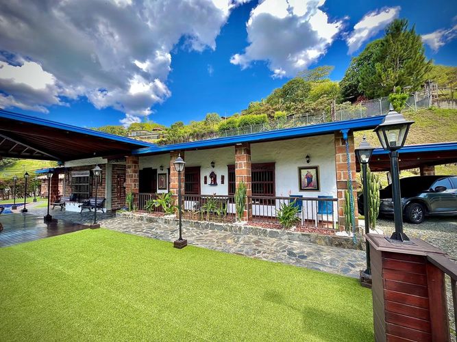 Finca en venta en Sabaneta, Copacabana, 410 m² · foto 11 de 24