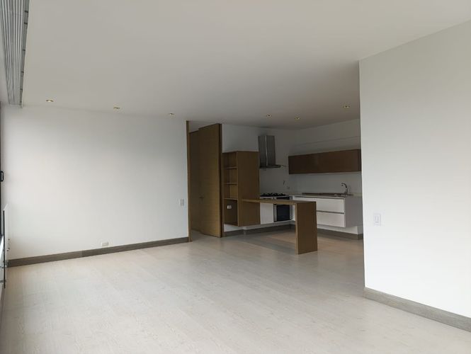 Apartamento de 1 alcoba en venta en El Poblado, Medellín, 85 m² · foto 7 de 13