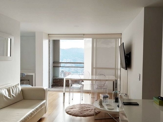 Apartamento de 3 alcobas en arriendo en Los Balsos, Medellín, 90 m² · foto 3 de 17