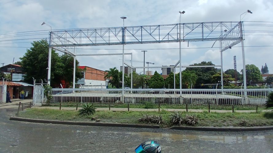 Bodega en venta en Acopi, Yumbo · foto 2 de 24