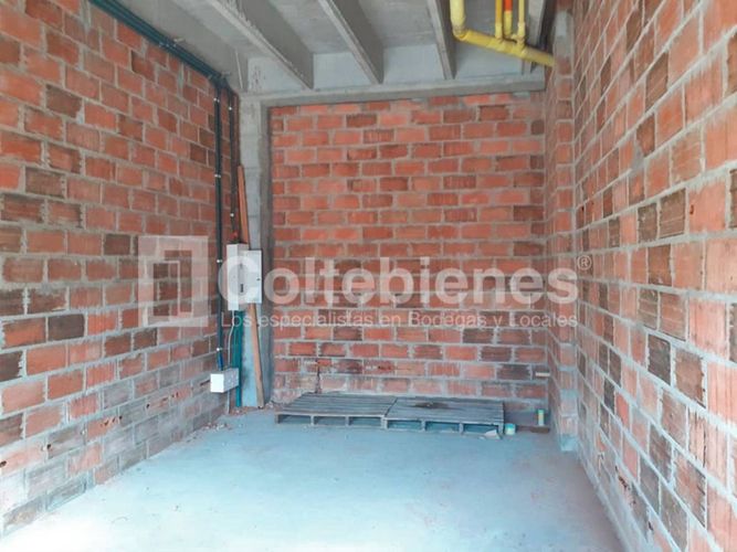 Local en venta en El Porvenir, Rionegro, 29 m² · foto 2 de 18