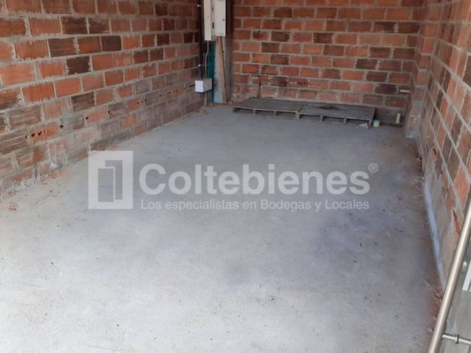 Local en venta en El Porvenir, Rionegro, 29 m² · foto 3 de 18