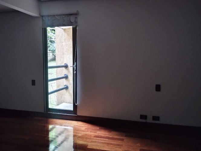 Apartamento de 3 alcobas en arriendo en El Poblado, Medellín, 233 m² · foto 13 de 18