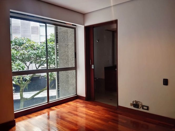 Apartamento de 3 alcobas en arriendo en El Poblado, Medellín, 233 m² · foto 12 de 18
