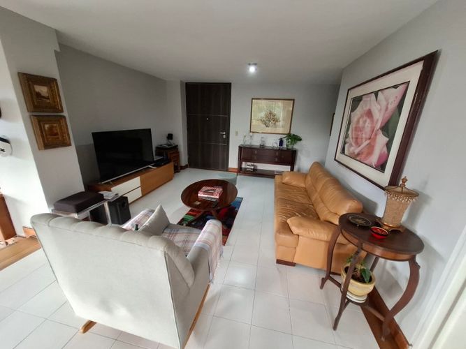 Apartamento de 2 alcobas en venta en El Poblado, Medellín, 174 m² · foto 8 de 24