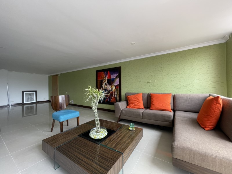 Apartamento en venta en El Poblado, Medellín 2